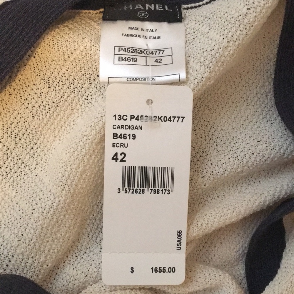 Chanel Cardigan - Picture 4 of 4